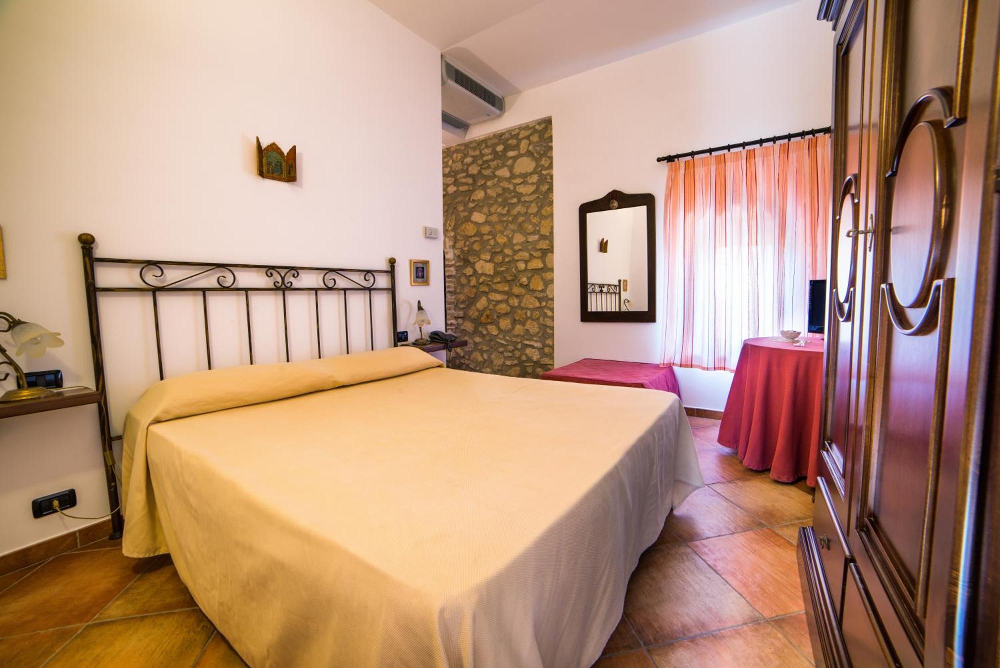 Principe Di Aragona Villa Стая снимка