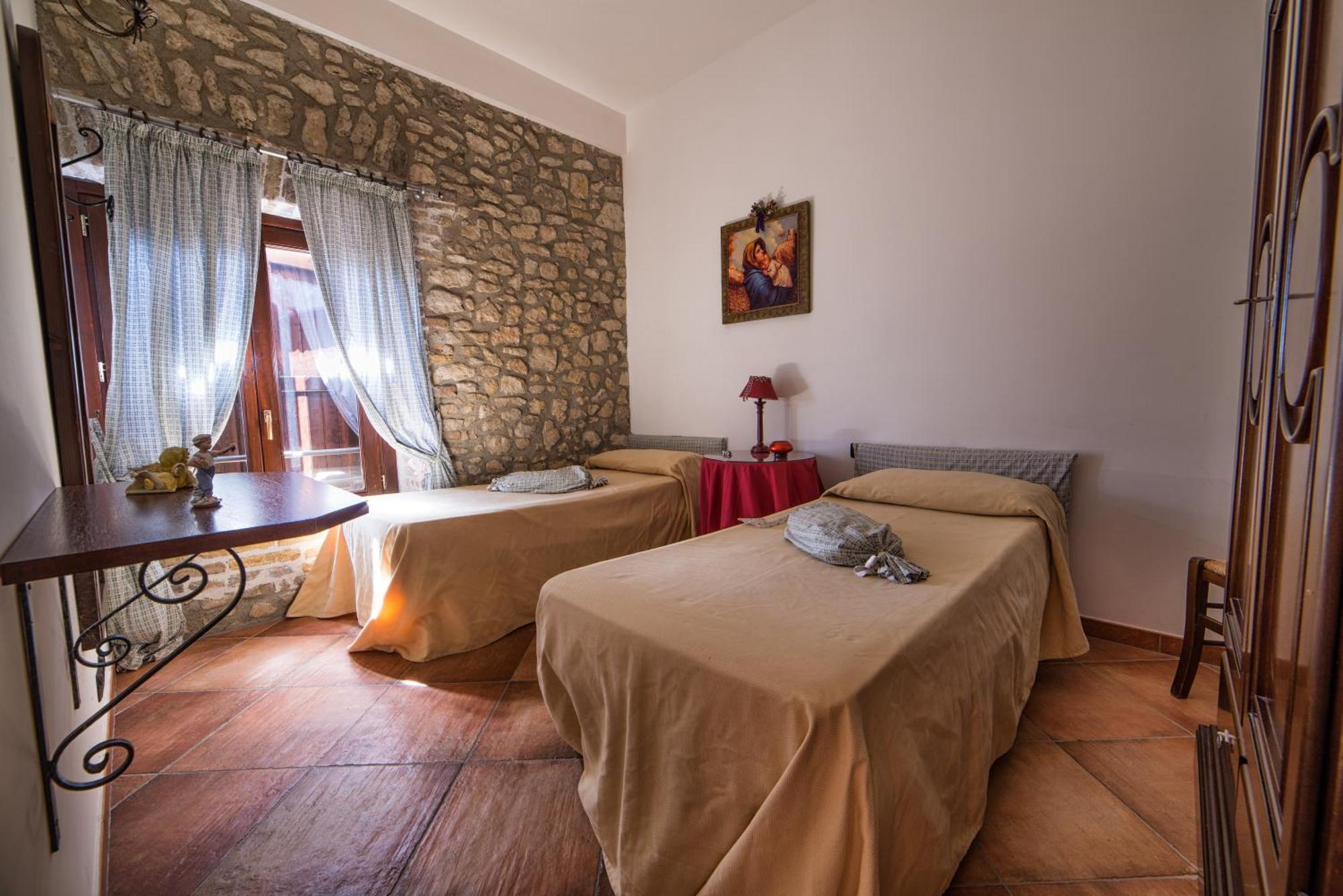 Principe Di Aragona Villa Стая снимка